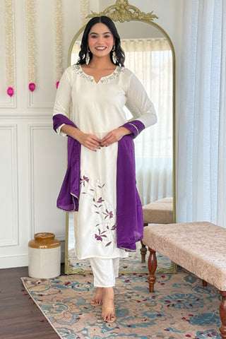 White Viscose Reyon Chinon Embroidery Kurta Set_Kumari Sarees