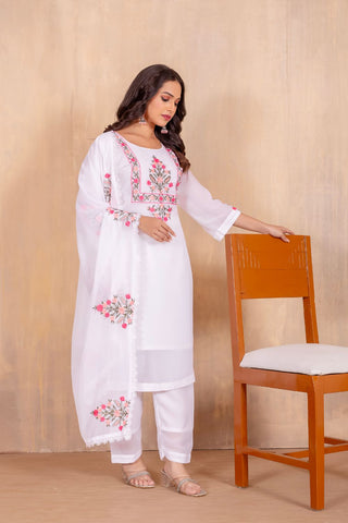 White Georgette With Embroidery Work Kurta Set