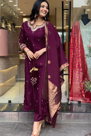 Multi Color Georgette Weightless Degital Printed Kurti Pant With Dupatta
