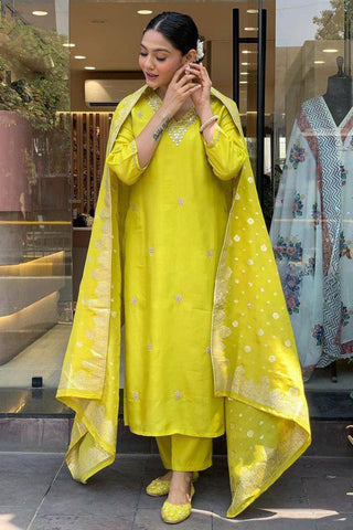 Yellow Viscose Chanderi Jacquard Embroidery Kurta Set_Kumari Sarees