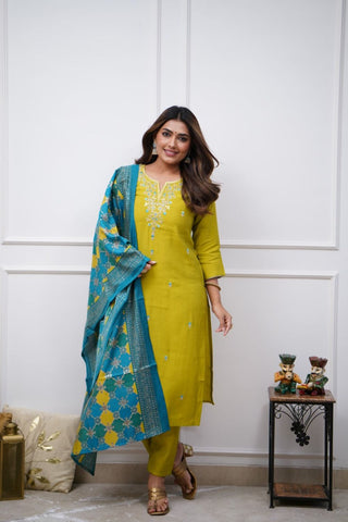 Yellow Women Embroidered Chanderi Silk Kurta Set_Kumari Sarees