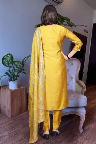 Yellow Chanderi Jaccard Silk Embroidery Kurta Set_Kumari Sarees
