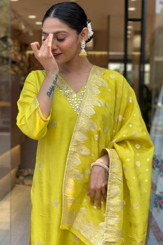 Yellow Viscose Chanderi Jacquard Embroidery Kurta Set_Kumari Sarees