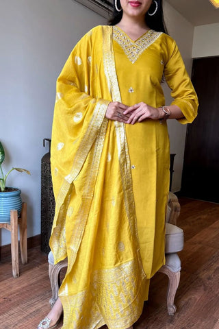 Yellow Chanderi Jaccard Silk Embroidery Kurta Set_Kumari Sarees